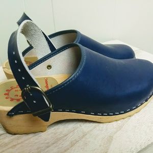 Hanna Andersson Leather Wood Clogs Mule Blue